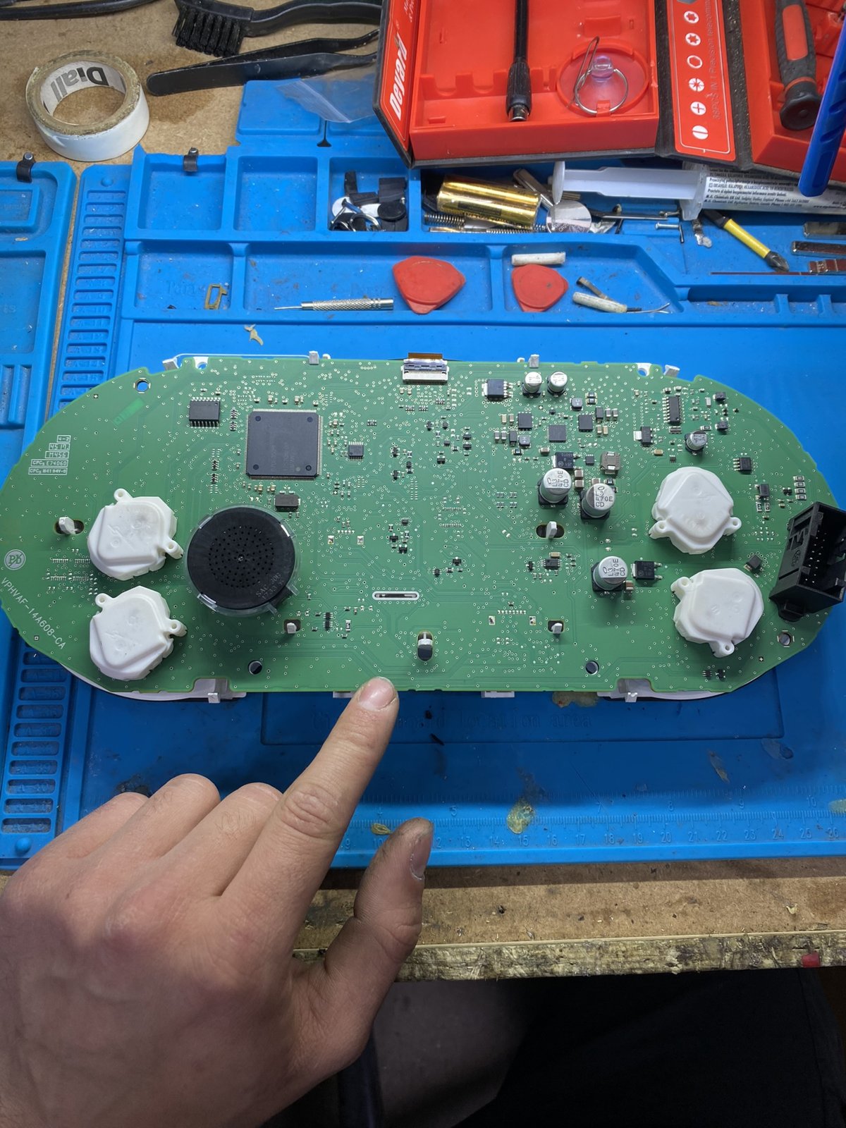SmartTech EEPROM and advanced key-programming work — circuit board and specialist connections