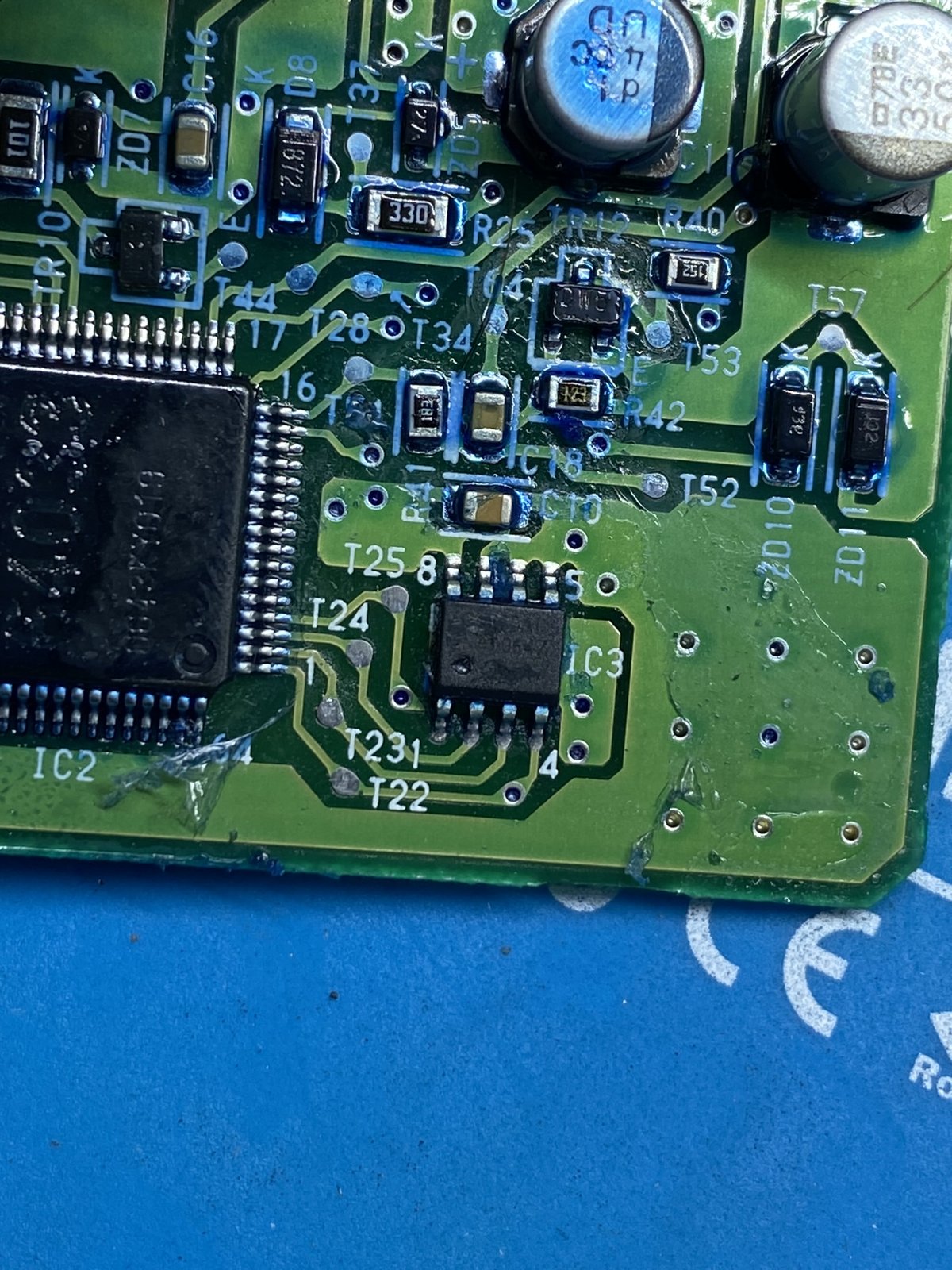 SmartTech EEPROM and advanced key-programming work — circuit board and specialist connections