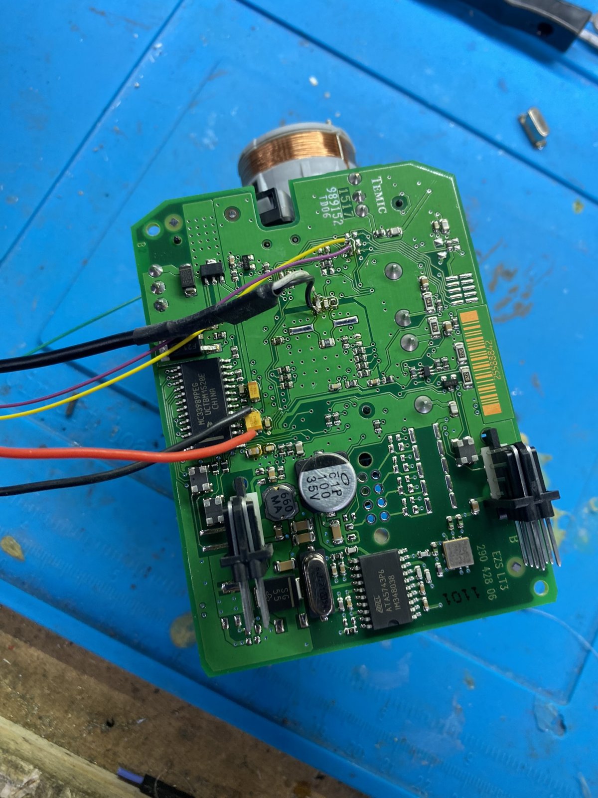 SmartTech EEPROM and advanced key-programming work — circuit board and specialist connections
