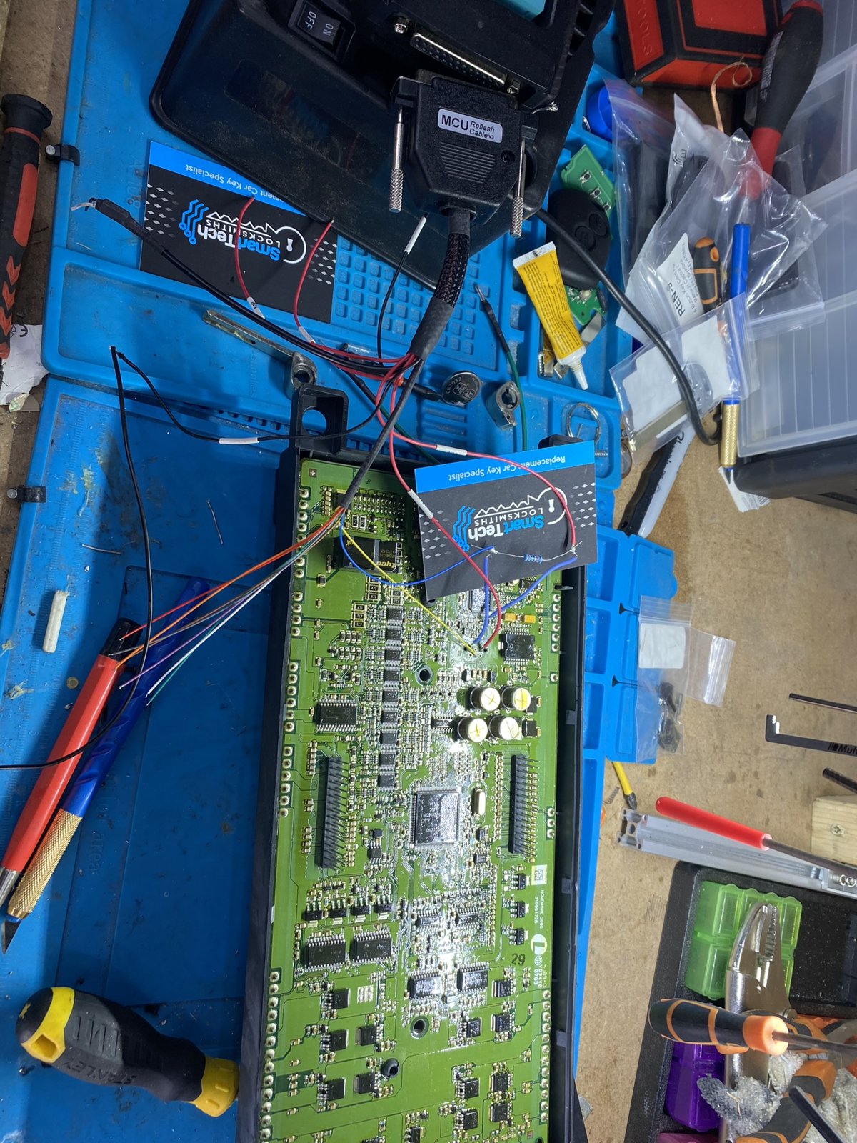 SmartTech EEPROM and advanced key-programming work — circuit board and specialist connections